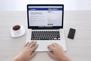 Hãy kiểm chứng thông tin trước khi chia sẻ lên Facebook