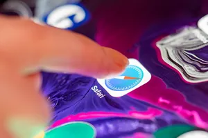 Apple bị phát hiện chia sẻ dữ liệu với Tencent (Trung Quốc)?