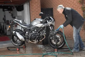 Cách vệ sinh xe máy đúng cách trong mùa dịch COVID-19