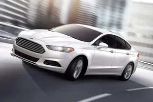 Hơn 326.000 mẫu xe Ford trên toàn cầu bị triệu hồi để sửa lỗi