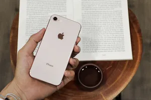 iPhone 8 giảm giá chỉ còn 6,4 triệu đồng