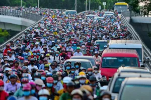 Làm thế nào để né các khu vực bị kẹt xe và ngập nước?