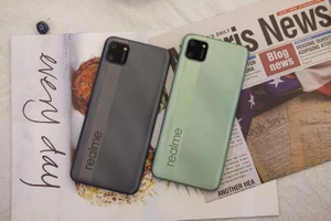 3 mẫu điện thoại màn hình to, pin khủng, giá dưới 3 triệu đồng