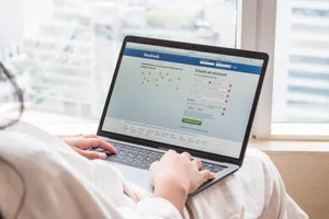 Mất tài khoản Facebook vì email cảnh báo vi phạm bản quyền