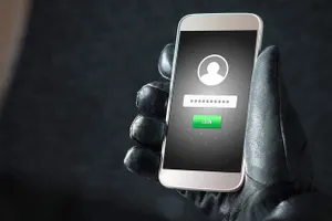 8 ứng dụng bạn nên gỡ bỏ khỏi điện thoại ngay lập tức