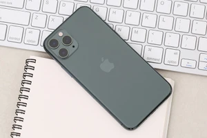 iPhone 11 Pro 64 GB giảm chỉ còn 14,9 triệu đồng