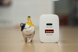 Đánh giá nhanh cục sạc đa năng 20 W, thiết kế nhỏ gọn 