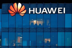 Chủ tịch Huawei tin tưởng công ty sẽ sớm lấy lại được ngôi vương