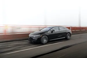 'Ngôi vương' của Tesla Model S đang bị mẫu xe điện này đe dọa