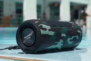 Đánh giá mẫu loa di động giá rẻ 31 W, chống nước chuẩn IP67