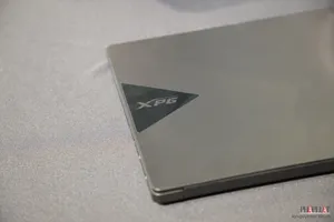 Lộ diện mẫu laptop siêu nhẹ cấu hình khủng