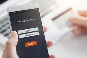 Mất sạch tiền ngân hàng sau khi nghe điện thoại