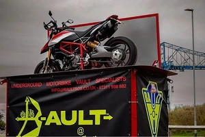 Lộ diện hầm chống trộm cho xe máy theo phong cách Batman 