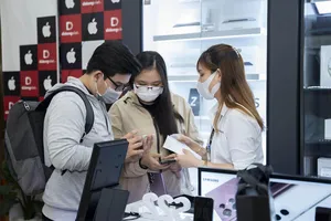 Samsung Galaxy S22 series đạt doanh số khủng trong ngày đầu mở bán