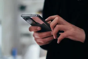 Sử dụng điện thoại cũ có an toàn không? 