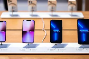 Nhà máy sản xuất iPhone lớn nhất vẫn hoạt động bất chấp COVID-19