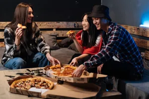 10 loại thực phẩm bạn nên tránh nếu muốn có giấc ngủ trọn vẹn