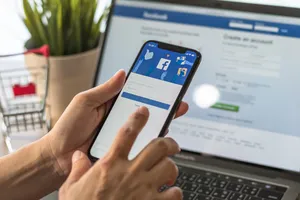 Cách xóa số điện thoại và email khỏi cơ sở dữ liệu của Facebook