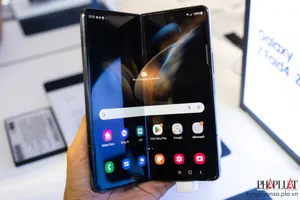 Vì sao bạn không nên mua điện thoại gập trong năm 2023?