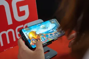 Tá hỏa vì con gái chi 64.000 USD để chơi game 