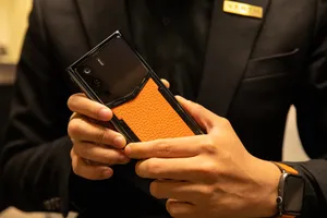 Nhiều người trẻ mạnh tay chi tiền mua Vertu