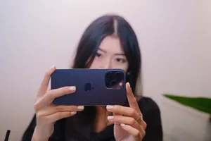 Điện thoại giảm gần 11 triệu đồng ngày 8-8