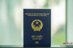 Vì sao nhiều người làm hộ chiếu online nhưng rất lâu mới có?