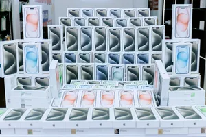 Điện thoại và tivi giảm giá đến 50% dịp cuối tuần