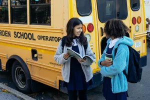 Video: Các nước khác làm gì để tránh quên học sinh trên xe đưa đón? 