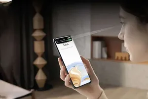 Tin công nghệ 14-8: Bật và tắt ô tô, điều khiển điện thoại bằng mắt