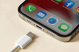 iPhone 16 sạc nhanh hơn gần gấp đôi so với Samsung Galaxy S24