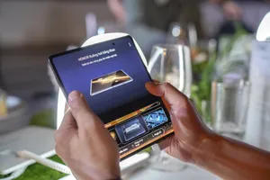 3 mẫu điện thoại màn hình gập đáng mua nhất hiện nay