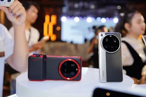 Xiaomi 15 Ultra lộ diện với camera Leica và HyperAI