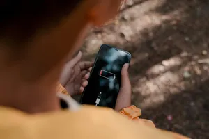 6 mẫu điện thoại có thời lượng pin tốt nhất năm 2025