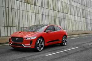 25 mẫu xe ô tô mất giá nhanh nhất trong 5 năm mà người mua xe nên biết