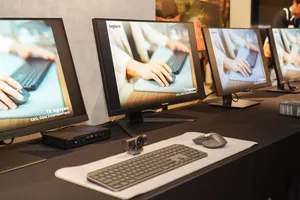 Ai sẽ thống trị phân khúc chuột máy tính cao cấp?