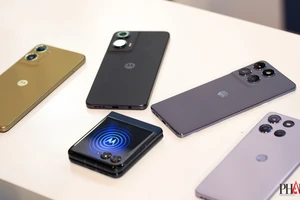 Sau nhiều năm vắng bóng, Motorola 'tái xuất' dồn dập với 5 điện thoại mới