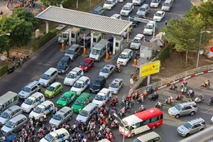 Khẩn cấp xây cầu vượt gỡ kẹt cho sân bay Tân Sơn Nhất