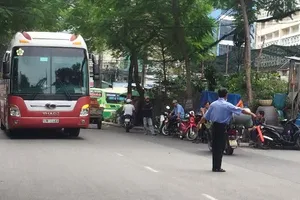 Xe Thành Bưởi bị 'cấm cửa' ở đường Lê Hồng Phong?
