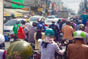 TP.HCM muốn thu phí 'dịch vụ đô thị lớn' luật chưa nêu