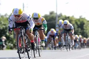 Tay đua Hàn Quốc khóc nức nở vì bị dẫn nhầm lộ trình