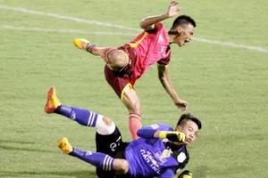 Treo găng bốn trận, phạt 15 triệu đồng đối với thủ môn Bửu Ngọc