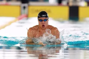 Hai kình ngư VN phá kỷ lục quốc gia ở giải bơi thế giới