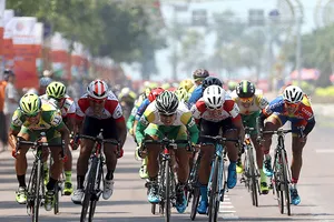 Thành Tâm thắng chặng 12, Nguyệt Minh tái chiếm áo xanh