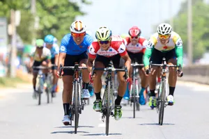 Anh em cua-rơ Minh-Duẩn lần thứ ba khuynh đảo đường đua