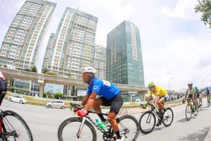 Áo vàng VTV Cup theo Jiung Jang về Hàn Quốc