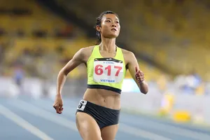 Lê Tú Chinh lần đầu đoạt HCB AIMAG5