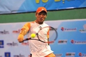 Nguyễn Hoàng Thiên nhọc nhằn tiến vào vòng 3 giải VĐQG