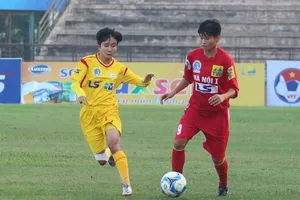 TP.HCM I thắng chật vật tại Thiên Trường