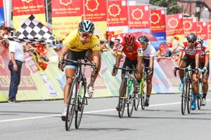 Minh Việt nhất chặng Quốc Cường đoạt áo vàng chung cuộc